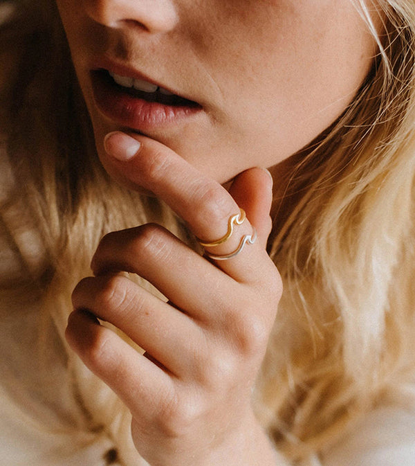 Surfer Girl Wave Ring Gold