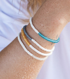 shell and glass beaded bracelet