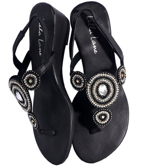 Victoria Quatro Medallion Mini Wedge